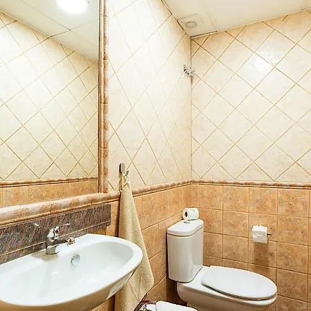Citycenter Pirates Room, Young People Only Apartment *
